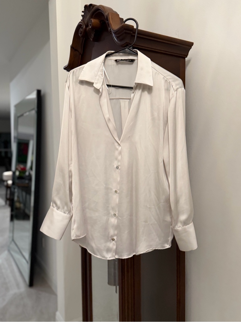 Zara Ivory Button-Front Blouse